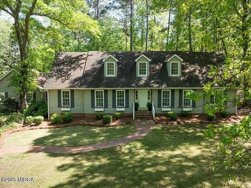 8.29 Acres of Residential Land with Home for Sale in Macon, Georgia