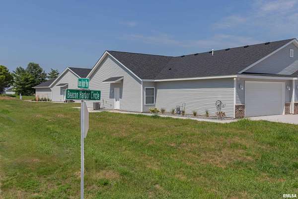 6 Acres of Residential Land with Home for Sale in East Moline, Illinois