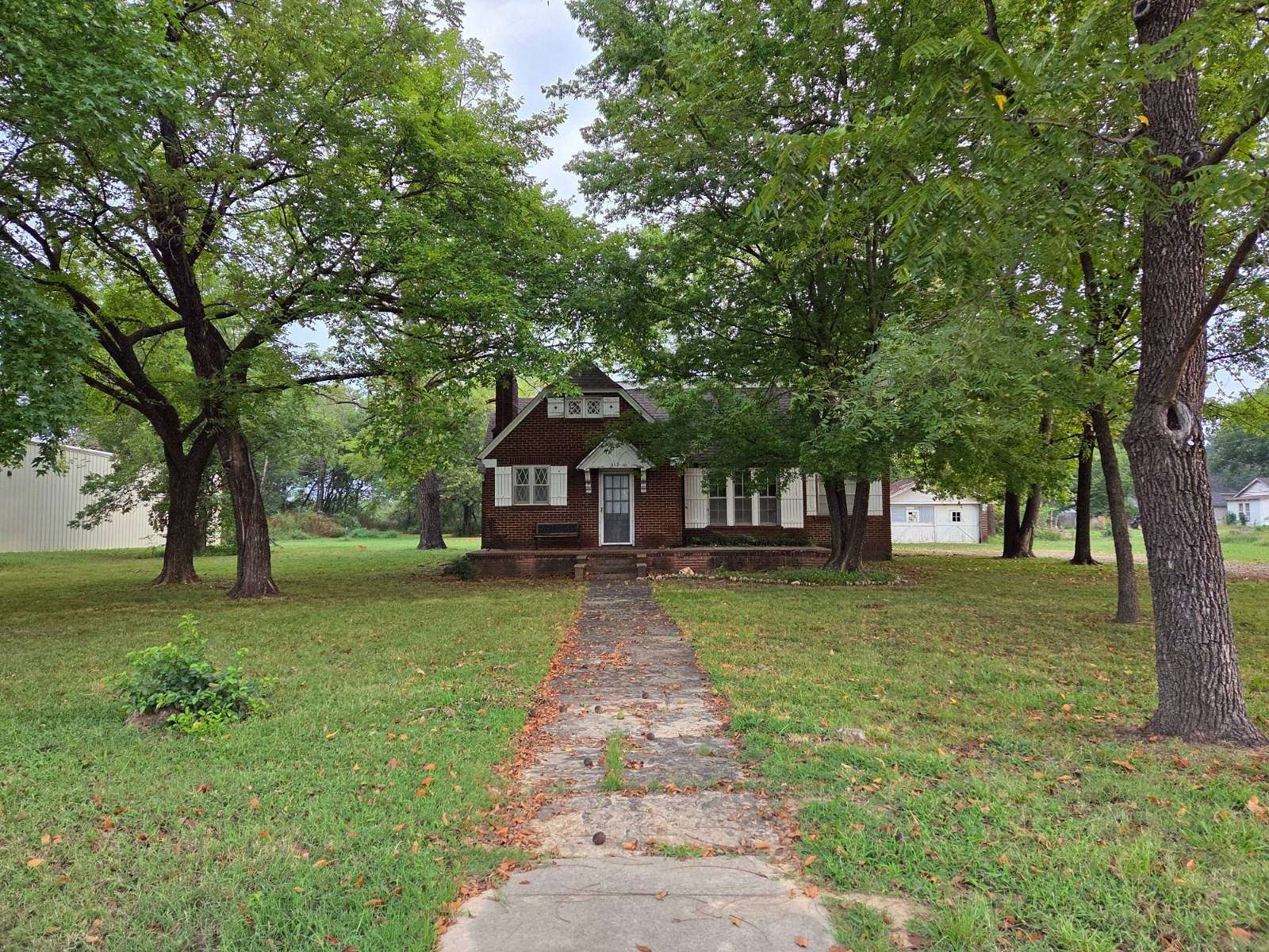 1.6 Acres of Improved Mixed-Use Land for Sale in Charleston, Arkansas