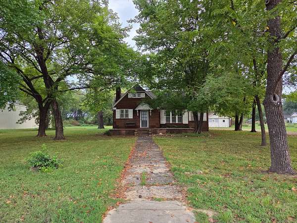 1.6 Acres of Improved Mixed-Use Land for Sale in Charleston, Arkansas