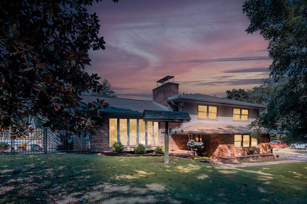 3.77 Acres of Residential Land with Home for Sale in Hollister, Missouri