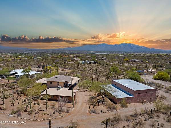 3.3 Acres of Land with Home for Sale in Tucson, Arizona