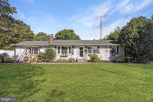 1.5 Acres of Residential Land with Home for Sale in Houston, Delaware