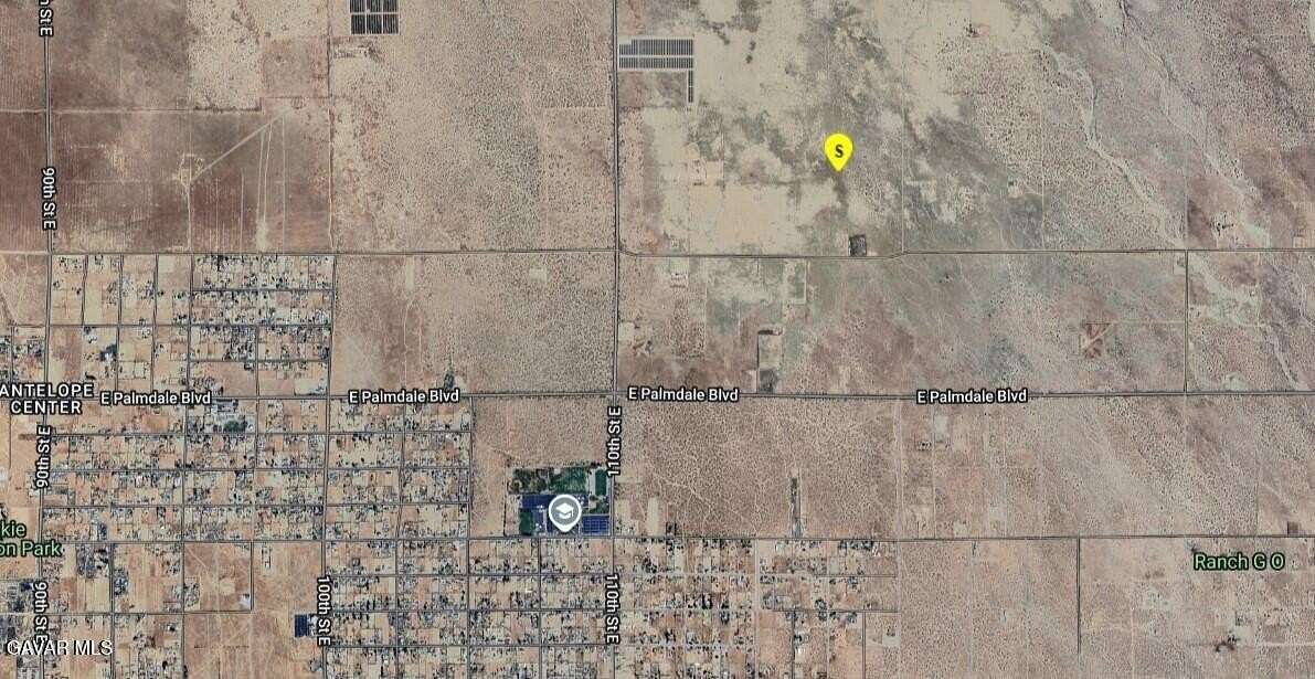 2.56 Acres of Land for Sale in Lake Los Angeles, California