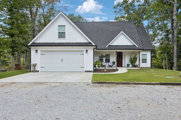 2.4 Acres of Residential Land with Home for Sale in Coalmont, Tennessee