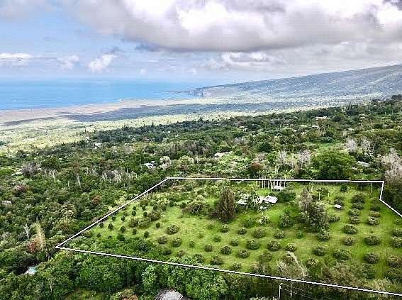 9.9 Acres of Land with Home for Sale in Captain Cook, Hawaii