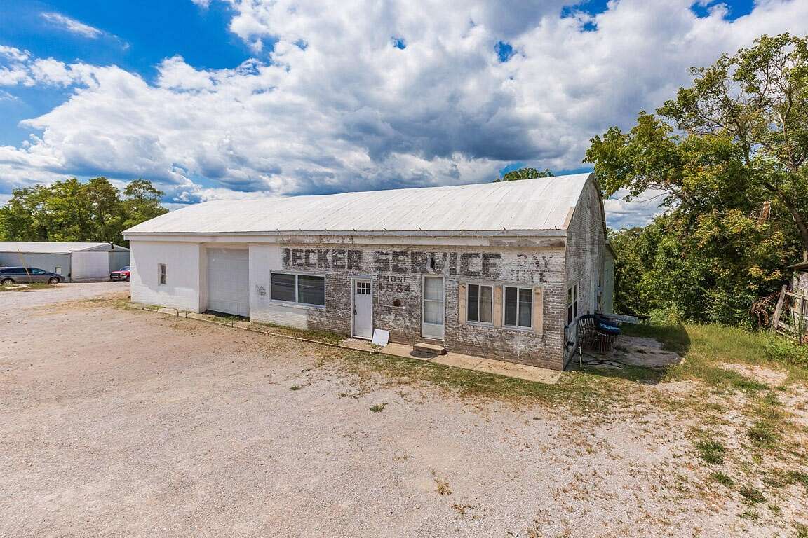 3 Acres of Mixed-Use Land for Sale in Williamstown, Kentucky