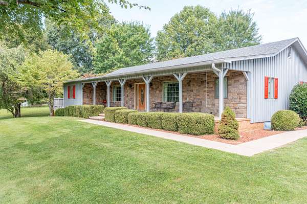 5 Acres of Residential Land with Home for Sale in Daleville, Virginia