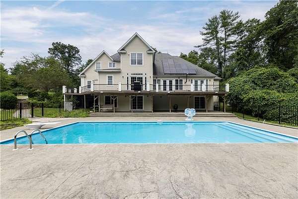 7.7 Acres of Residential Land with Home for Sale in Killingly Town, Connecticut