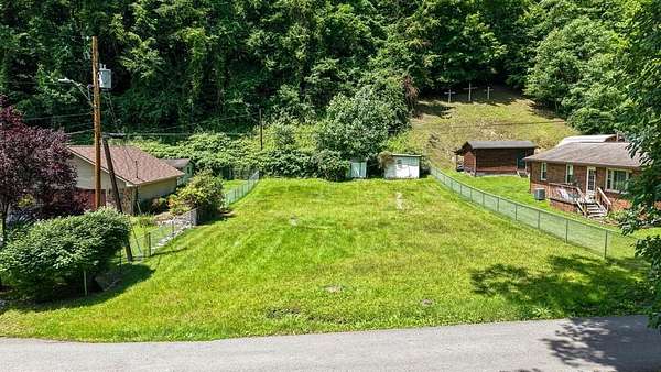 0.85 Acres of Residential Land for Sale in Oceana, West Virginia