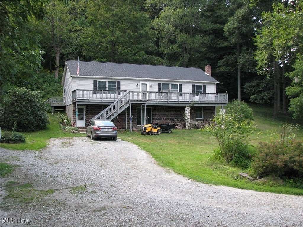 9.42 Acres of Residential Land with Home for Sale in Millersburg, Ohio