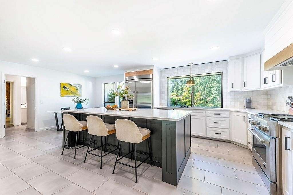 2 Acres of Residential Land with Home for Sale in Fayetteville, Arkansas