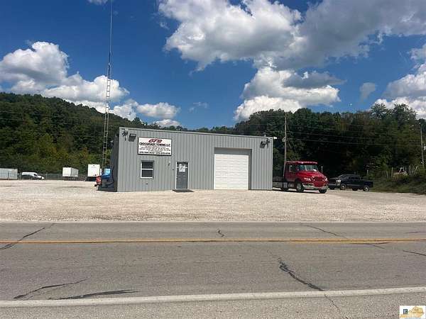 11.6 Acres of Commercial Land for Sale in Munfordville, Kentucky