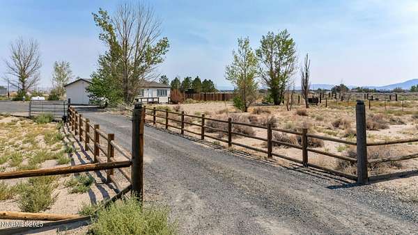 4.52 Acres of Residential Land with Home for Sale in Silver Springs, Nevada