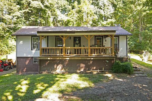 4 Acres of Residential Land with Home for Sale in Beckley, West Virginia