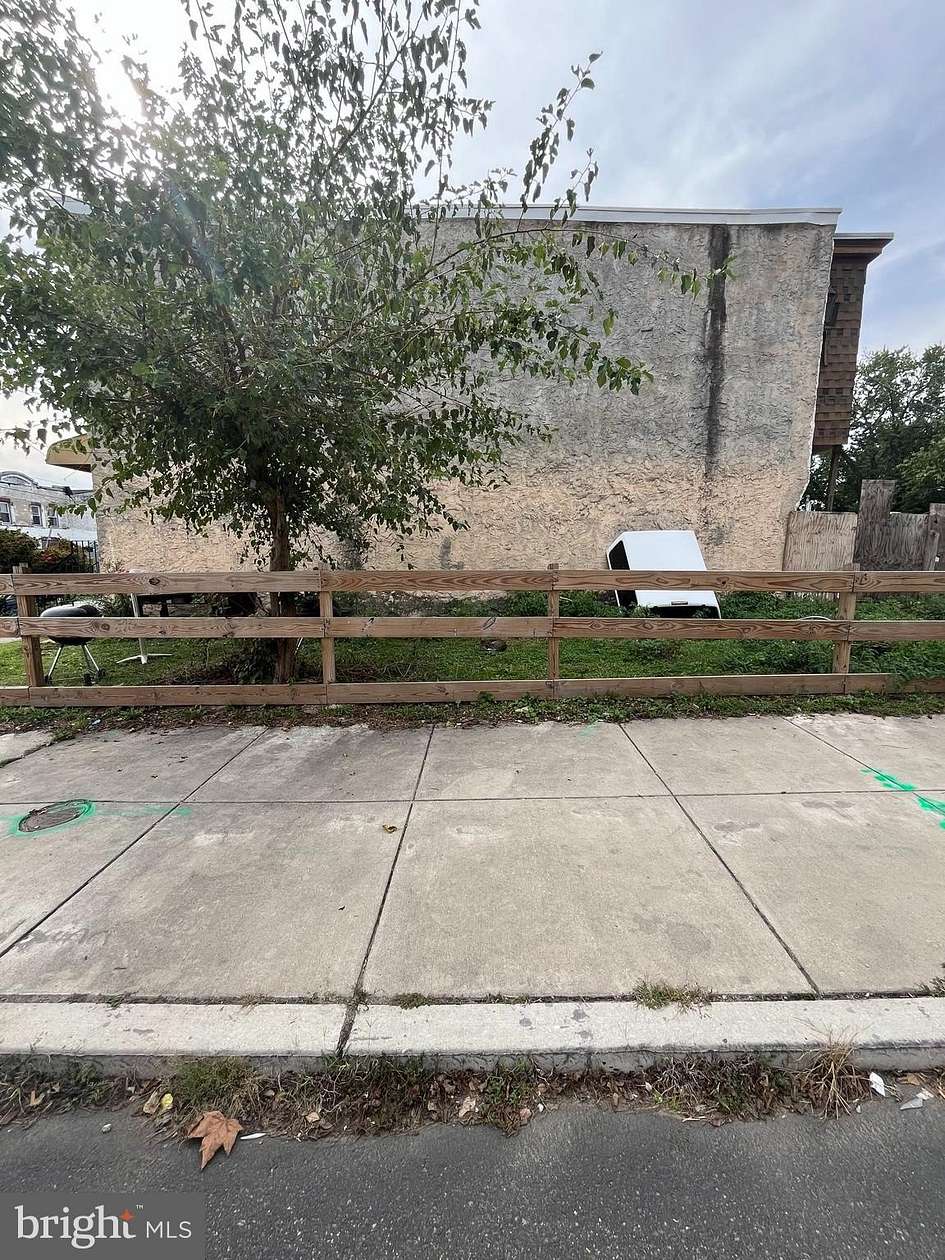 0.03 Acres of Residential Land for Sale in Philadelphia, Pennsylvania