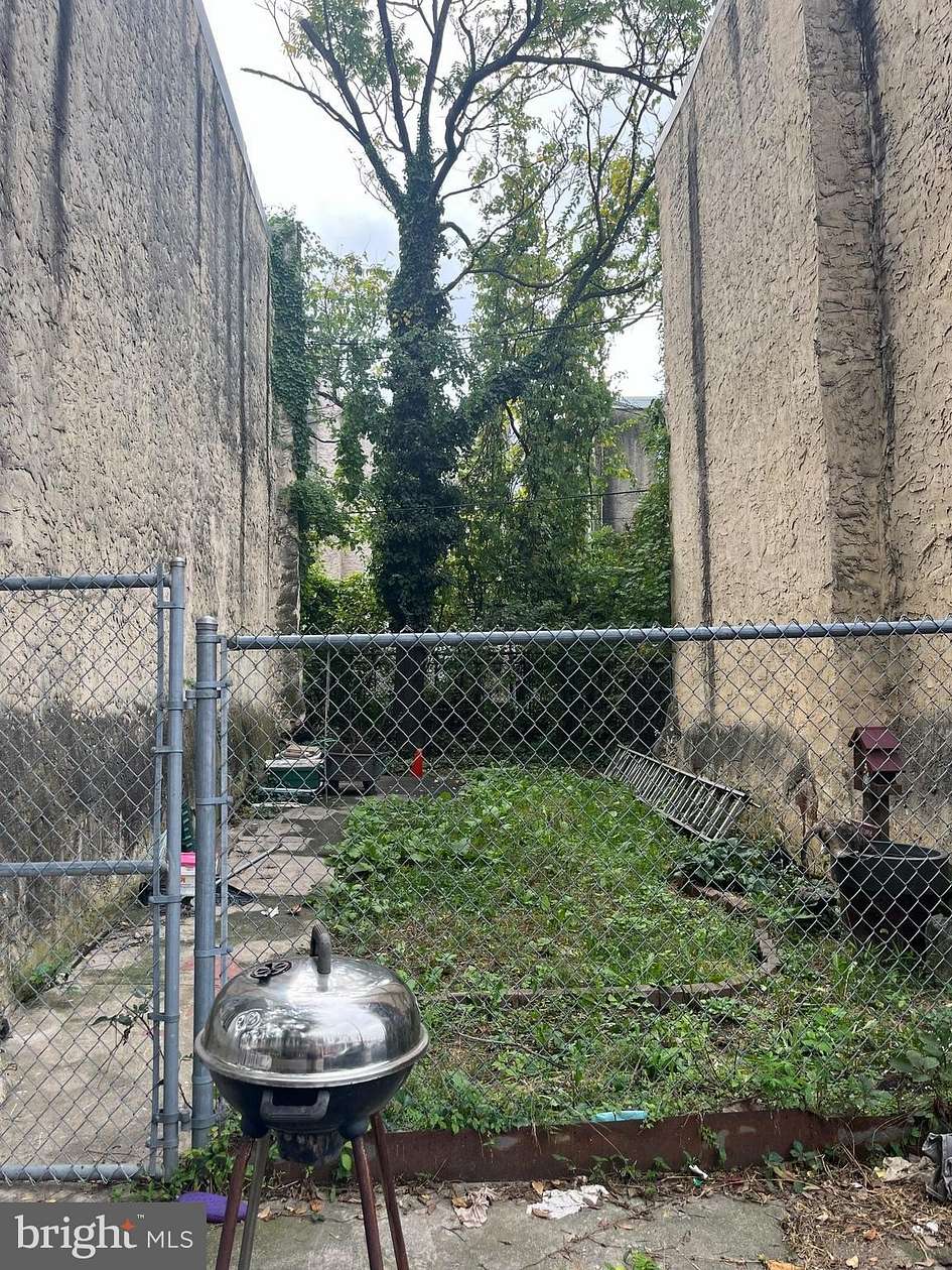 0.02 Acres of Mixed-Use Land for Sale in Philadelphia, Pennsylvania