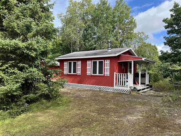 10 Acres of Improved Recreational Land for Sale in Florence Town, Wisconsin
