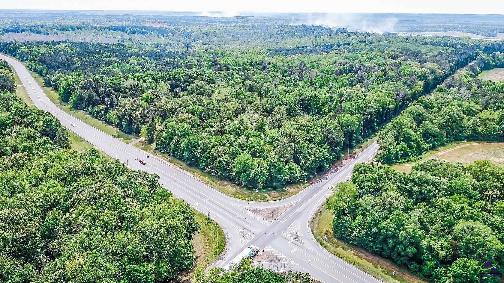 22 Acres of Mixed-Use Land for Sale in Jeffersonville, Georgia