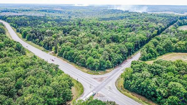 22 Acres of Mixed-Use Land for Sale in Jeffersonville, Georgia