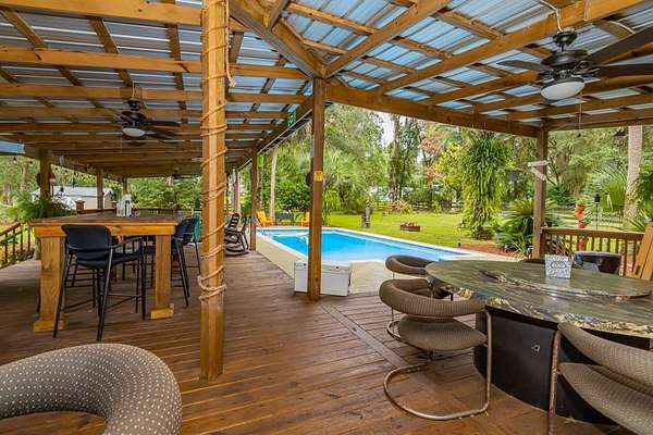 2.5 Acres of Residential Land with Home for Sale in Ocala, Florida