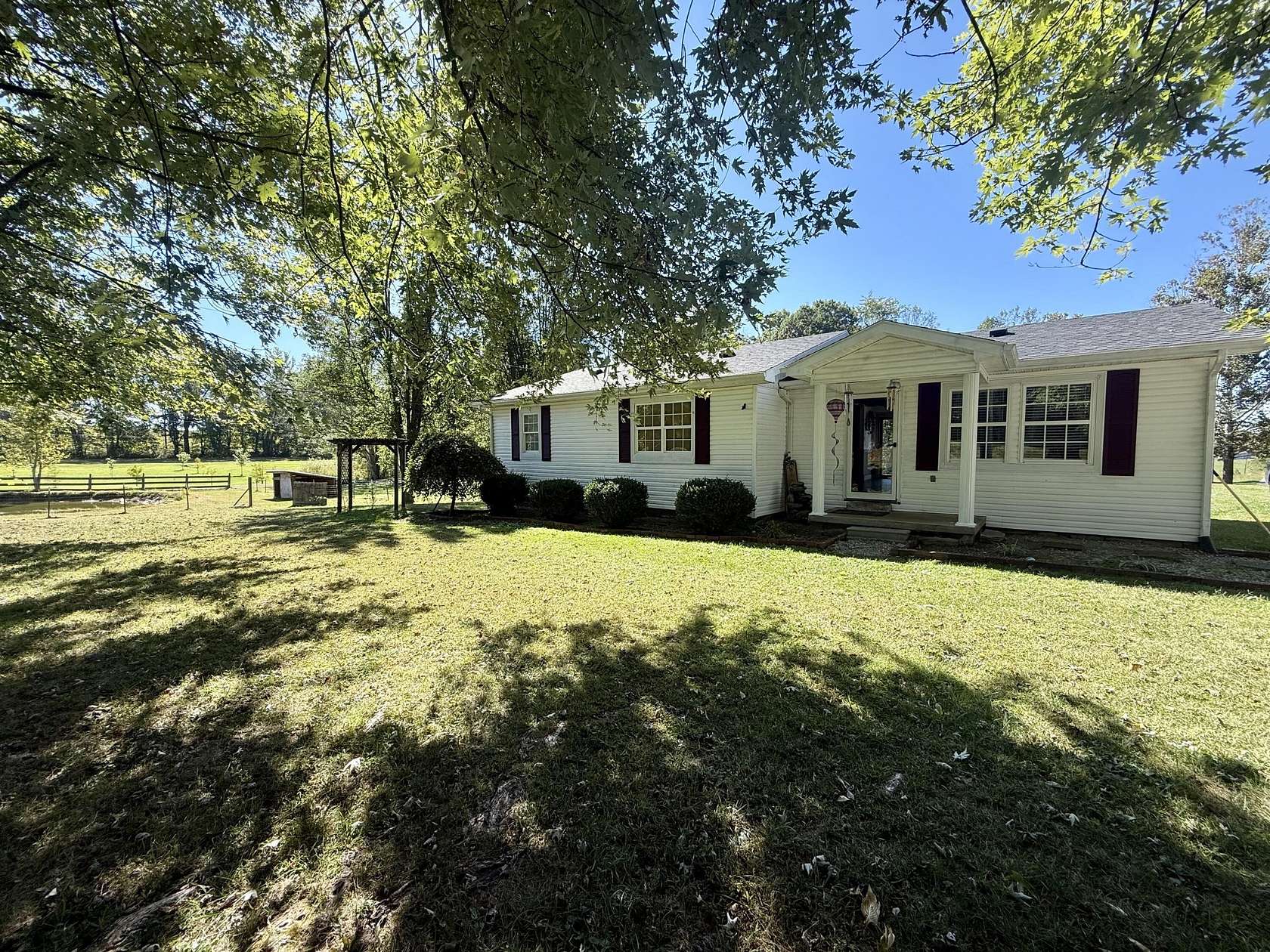 2 Acres of Residential Land with Home for Sale in Eubank, Kentucky