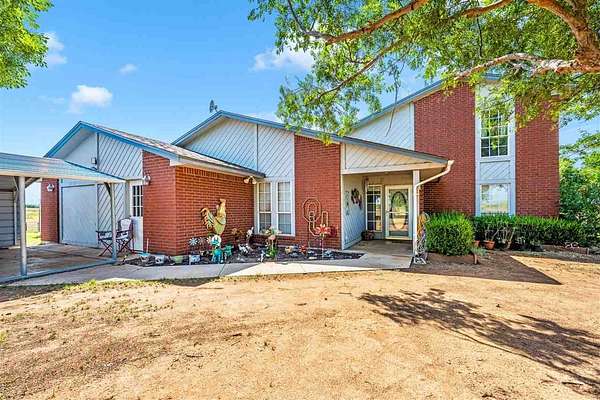 2 Acres of Residential Land with Home for Sale in Lawton, Oklahoma