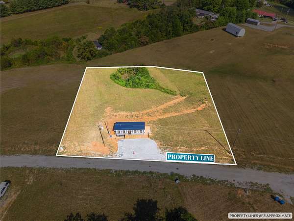 1.1 Acres of Residential Land with Home for Sale in Nancy, Kentucky