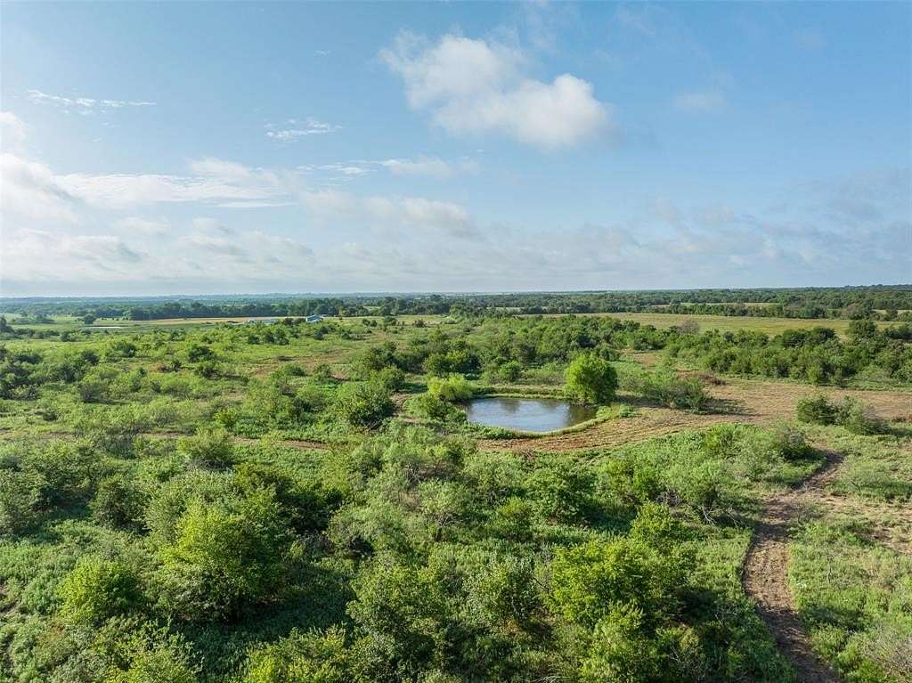 10 Acres of Recreational Land & Farm for Sale in Groesbeck, Texas
