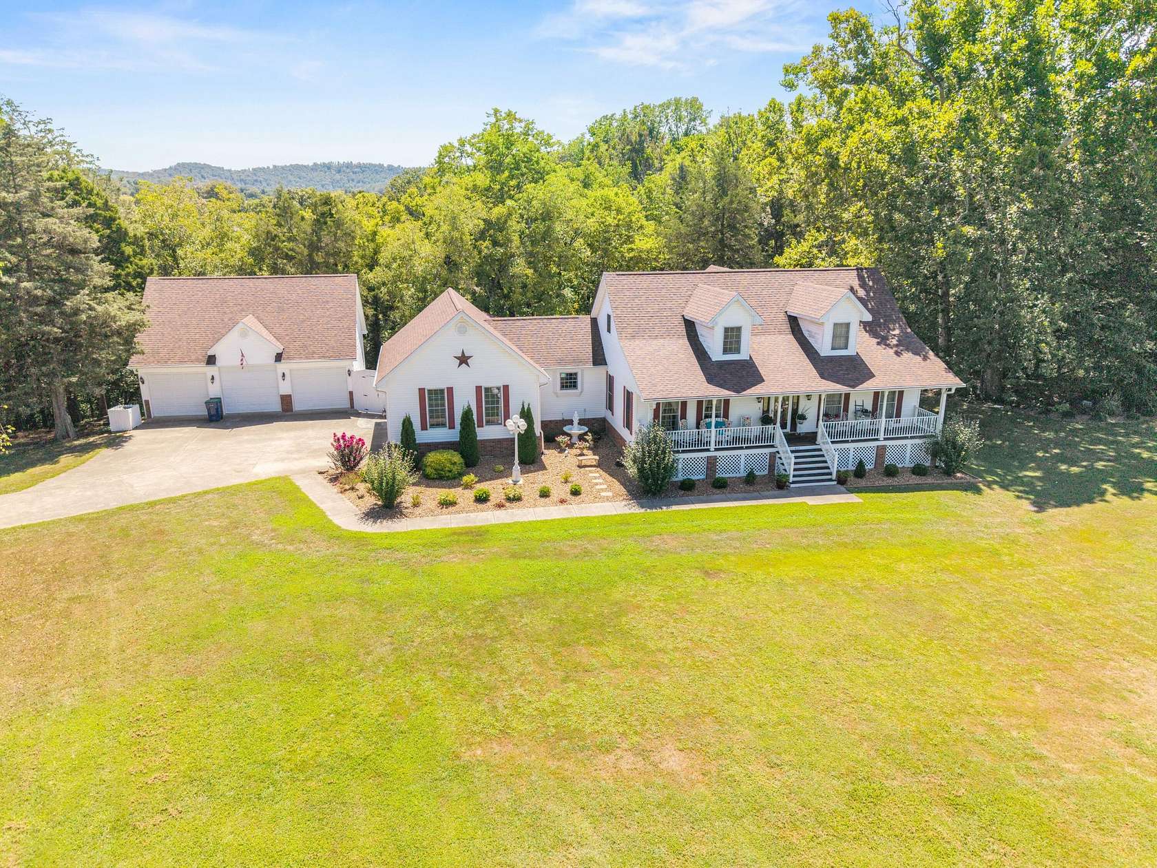 3.7 Acres of Residential Land with Home for Sale in Bronston, Kentucky