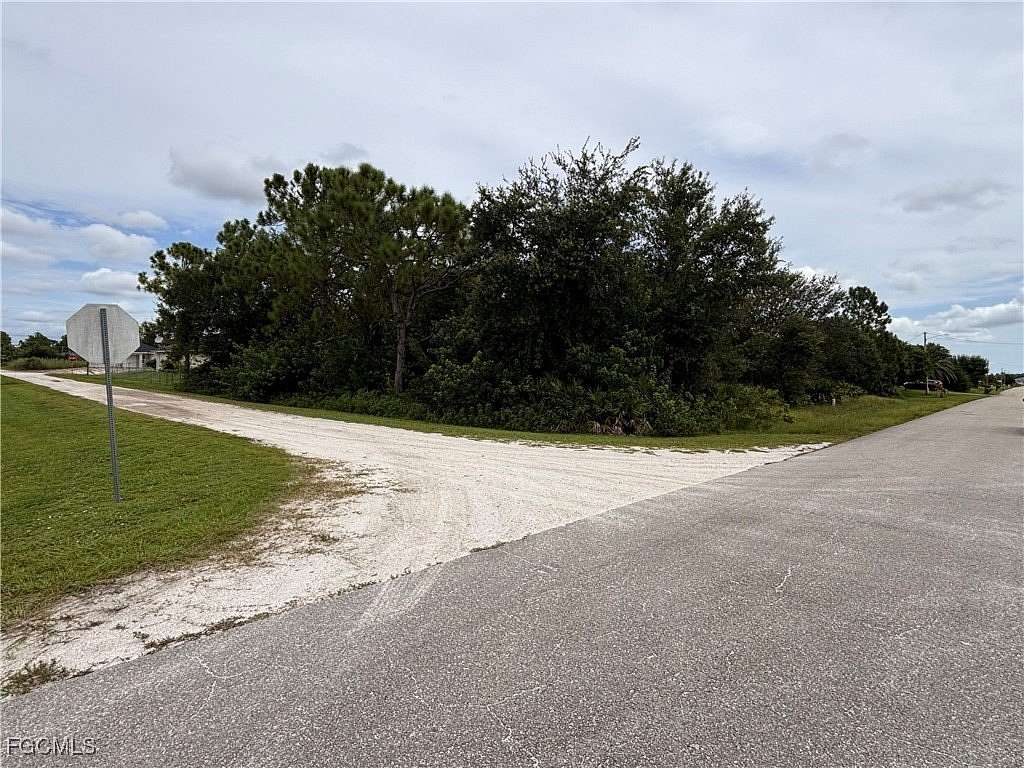 0.25 Acres of Residential Land for Sale in Lehigh Acres, Florida