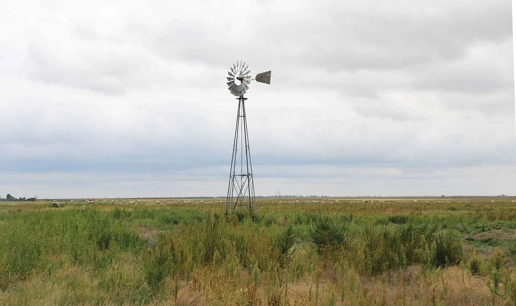 327 Acres of Land for Sale in Hereford, Texas