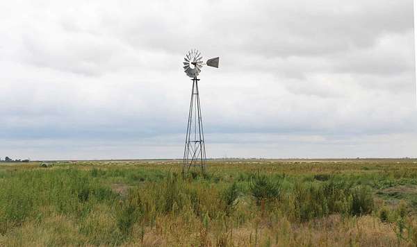 327 Acres of Land for Sale in Hereford, Texas