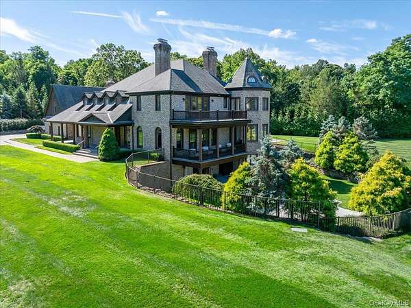 3.9 Acres of Land with Home for Lease in Head of the Harbor, New York