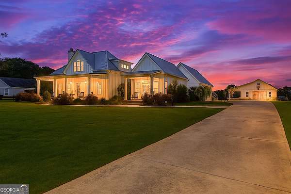 2.62 Acres of Residential Land with Home for Sale in Winder, Georgia