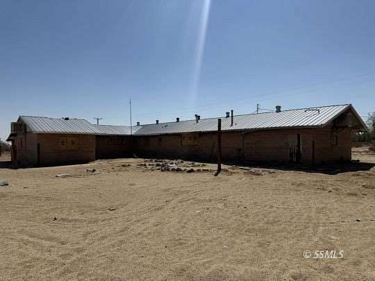 5 Acres of Residential Land with Home for Sale in Inyokern, California