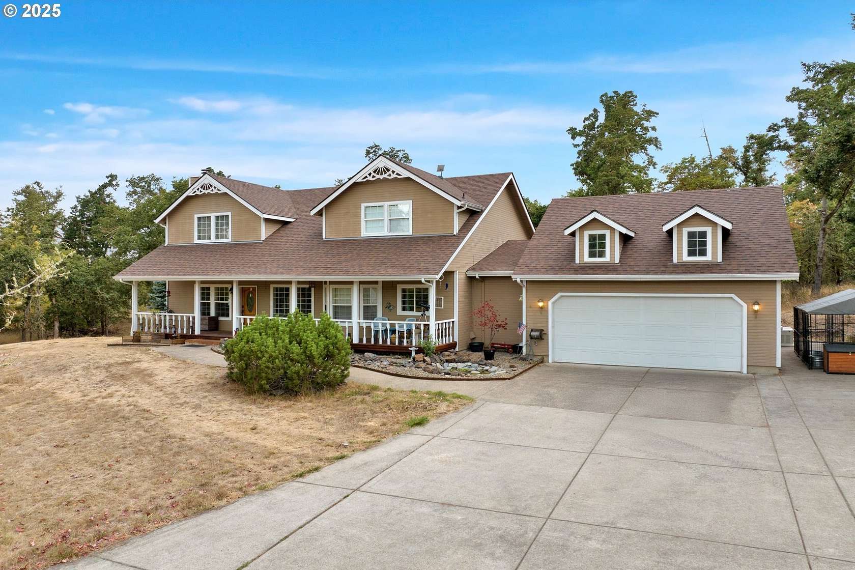 5 Acres of Land with Home for Sale in Cottage Grove, Oregon