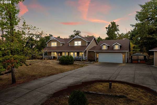 5 Acres of Residential Land with Home for Sale in Cottage Grove, Oregon