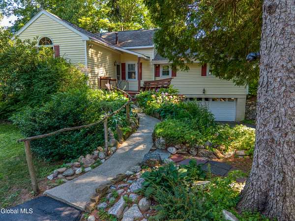 3.72 Acres of Residential Land with Home for Sale in Gansevoort, New York