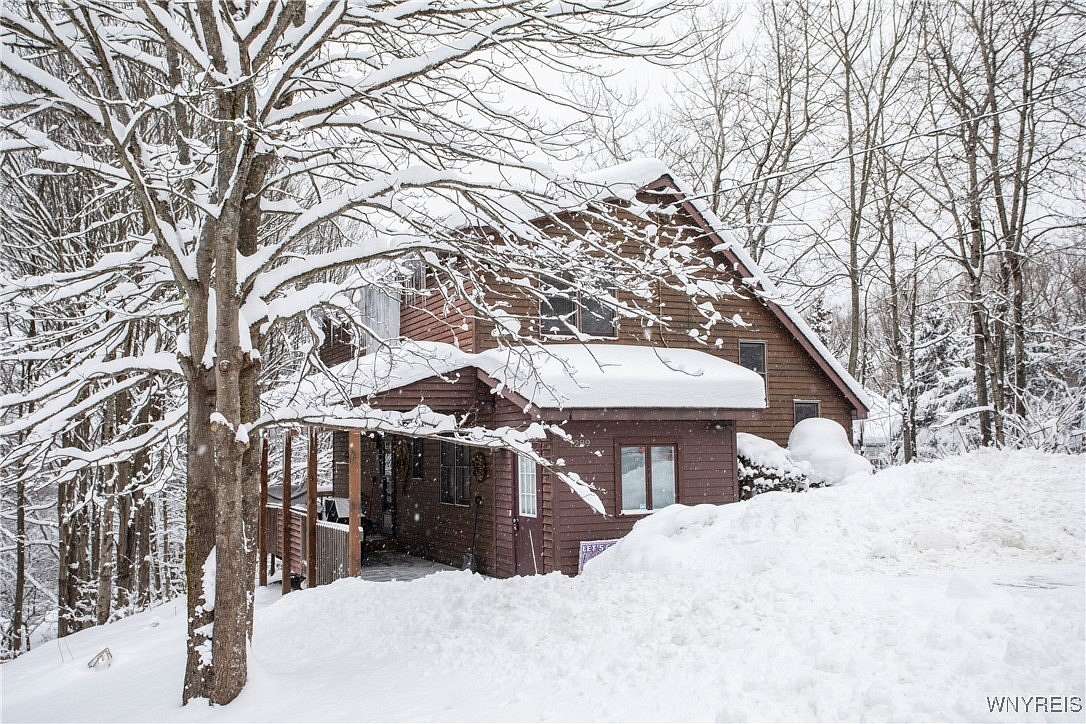 1.65 Acres of Residential Land with Home for Sale in Ellicottville, New York