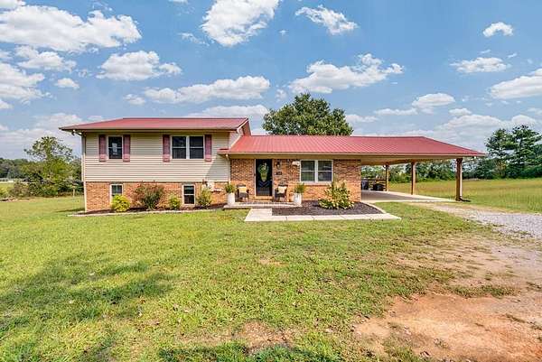 2.6 Acres of Residential Land with Home for Sale in Baxter, Tennessee