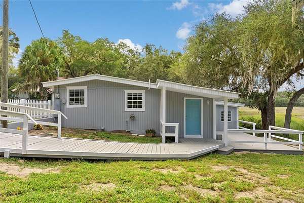 2 Acres of Land with Home for Sale in Ocklawaha, Florida