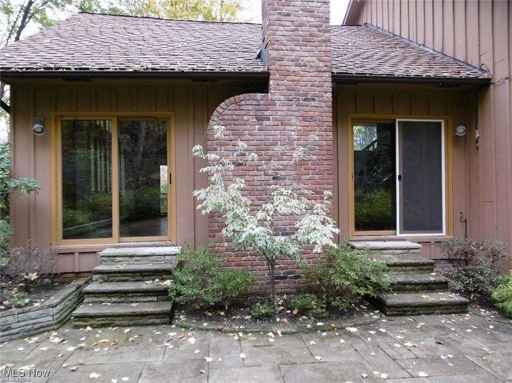 1.54 Acres of Residential Land with Home for Lease in Chardon, Ohio