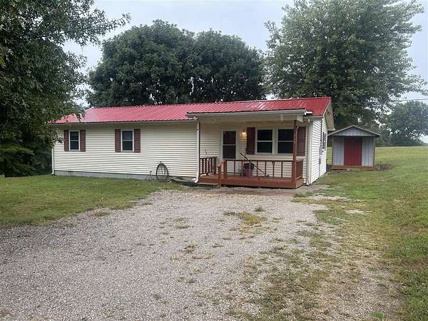 15.7 Acres of Land with Home for Sale in Glasgow, Kentucky