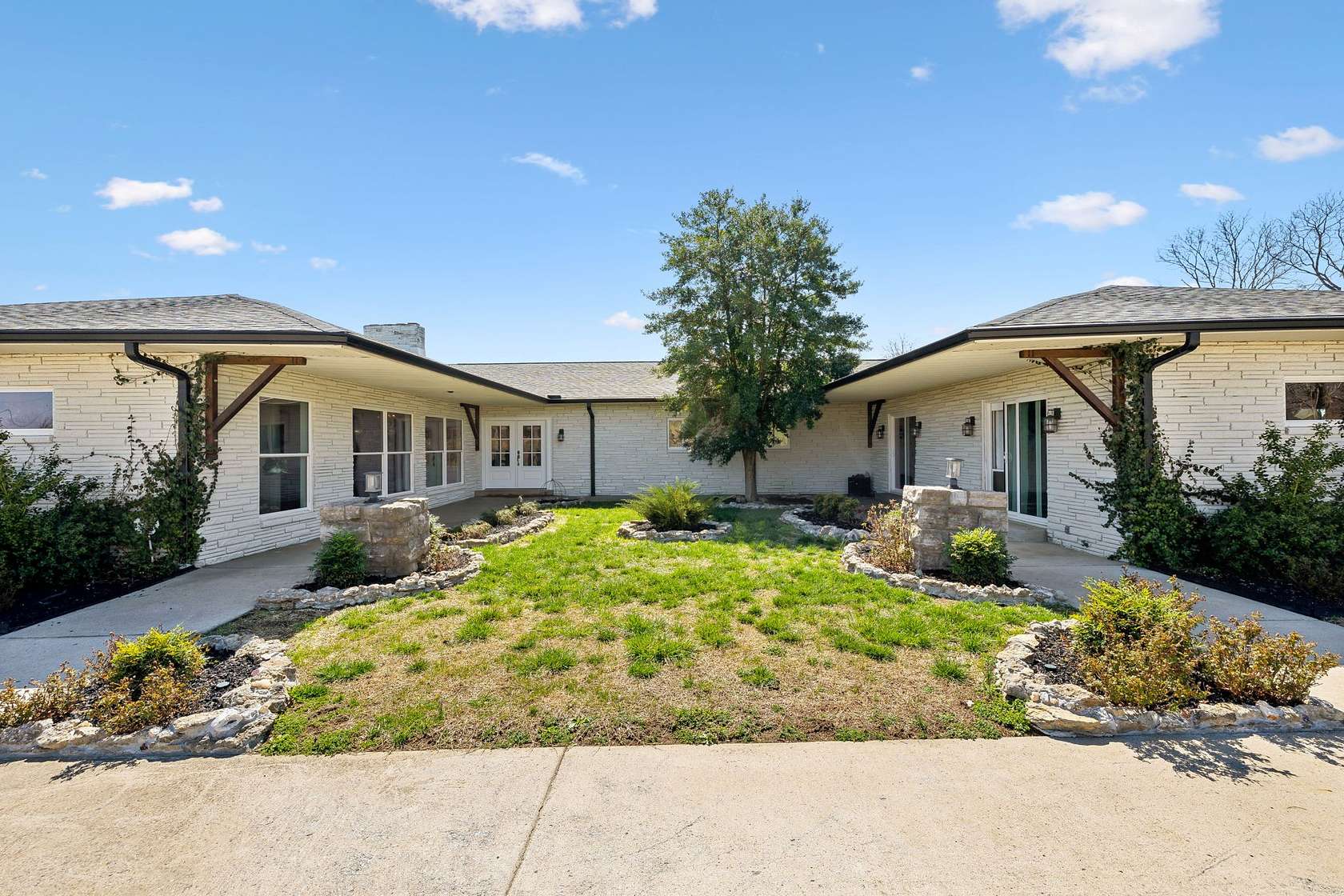 4.9 Acres of Residential Land with Home for Sale in Gallatin, Tennessee