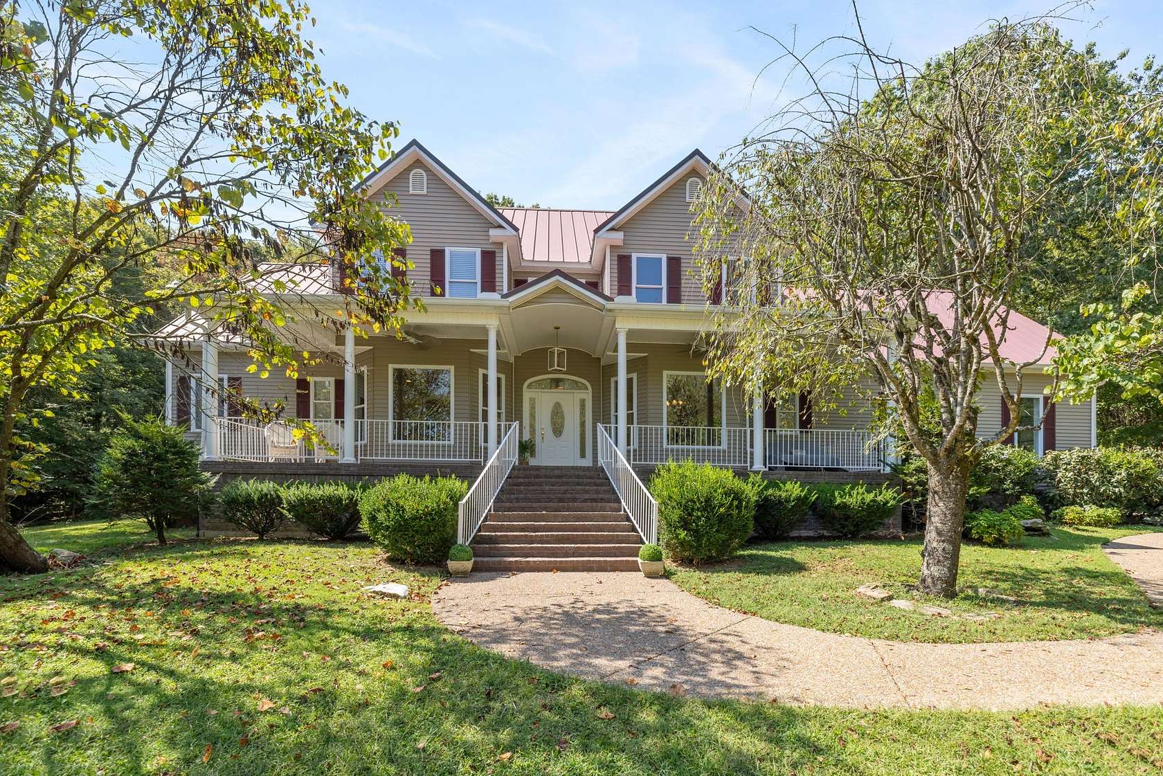 18 Acres of Land with Home for Sale in Thompson's Station, Tennessee