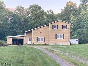3.5 Acres of Land with Home for Sale in Warren, Ohio