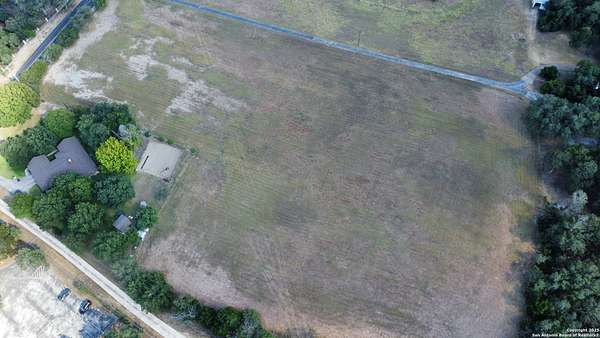 5 Acres of Residential Land for Sale in Garden Ridge, Texas