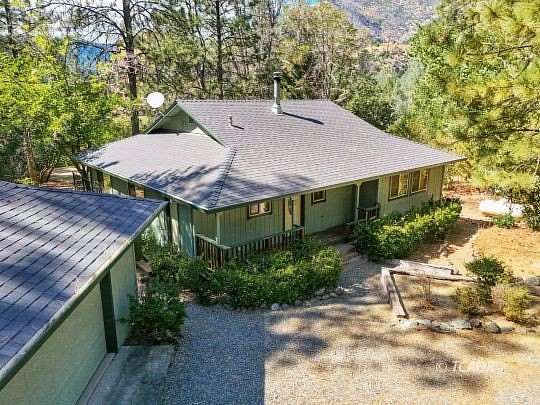 3 Acres of Residential Land with Home for Sale in Junction City, California