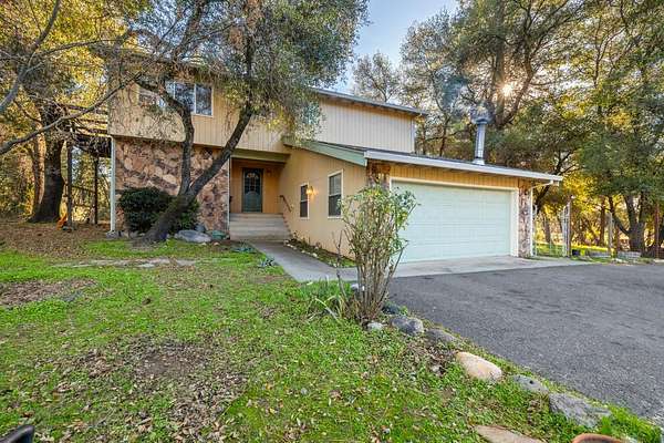 5 Acres of Residential Land with Home for Sale in Murphys, California